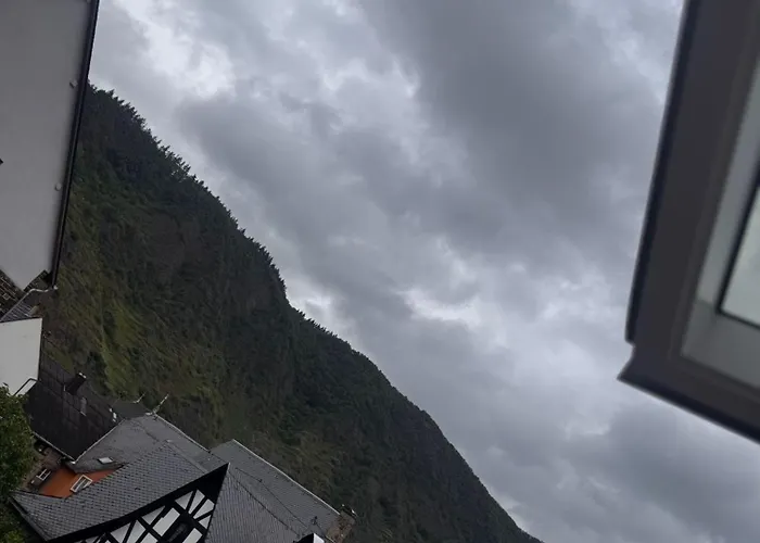 Апартаменты Theroof Бремм